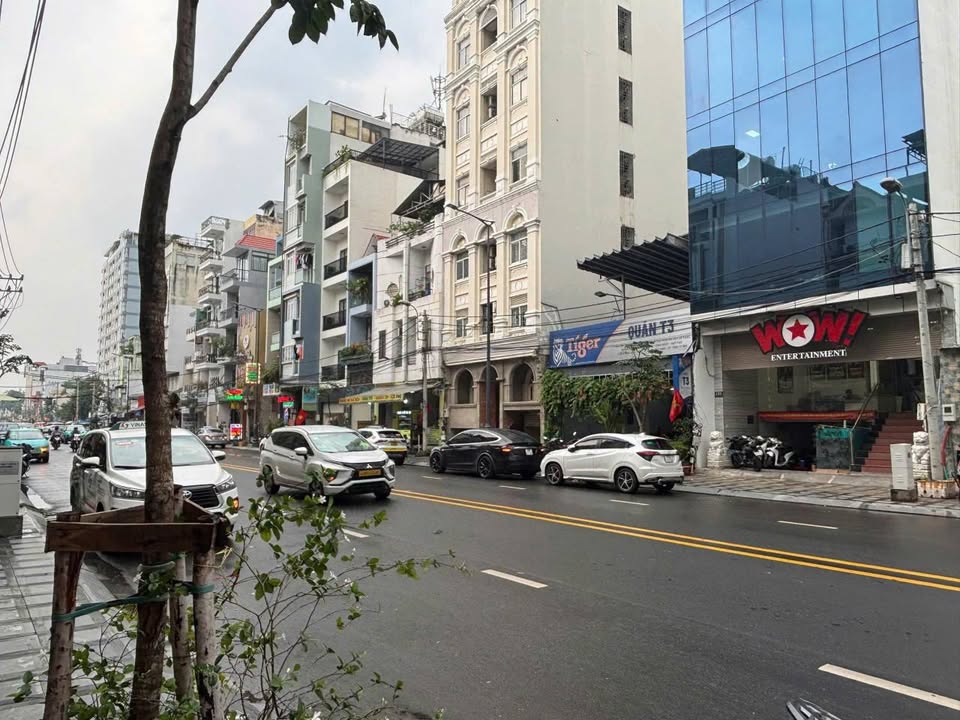 Nhà mặt tiền đường Hoàng Hoa Thám, Tân Bình, 1000m² - Thích hợp làm văn phòng, Spa, phòng khám!