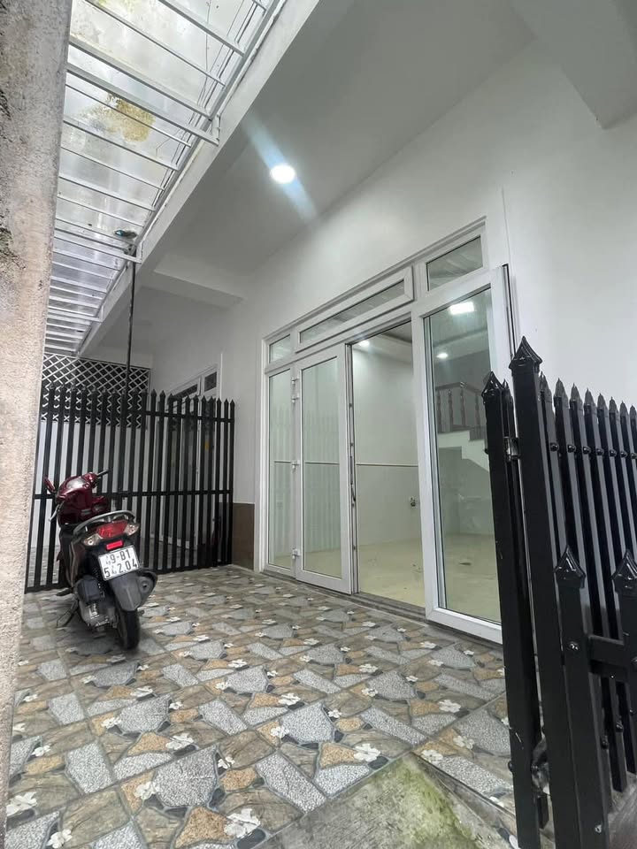 Nhà phố Ngô Thì Nhậm Đà Lạt 52m² giá 4 tỷ - Sổ đỏ chính chủ, thương lượng tốt!
