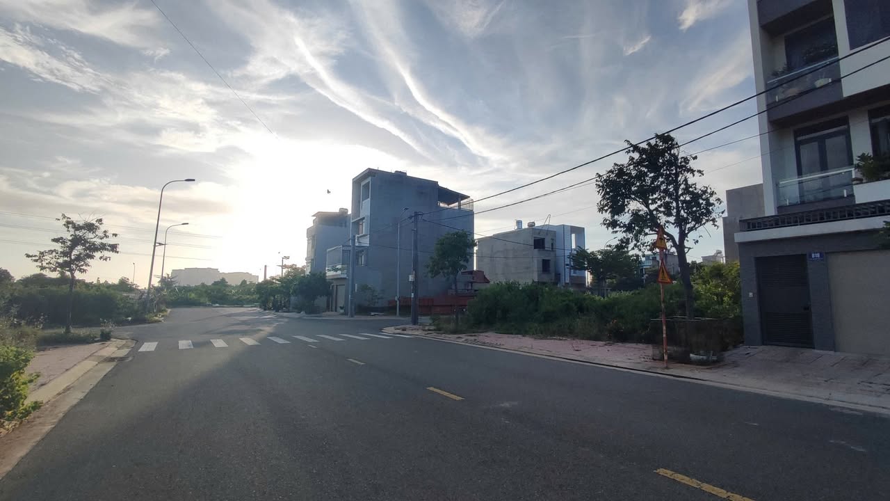 Đất 2 mặt tiền đẹp tại phường 10, Vũng Tàu 77.2m² giá 7.55 tỷ - Sổ hồng riêng, hạ tầng hoàn thiện!