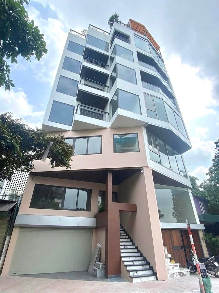 Nhà phố Lâm Hạ, Bồ Đề, Long Biên 75m² giá 42 tỷ - Thiết kế hiện đại, cho thuê sinh lời!