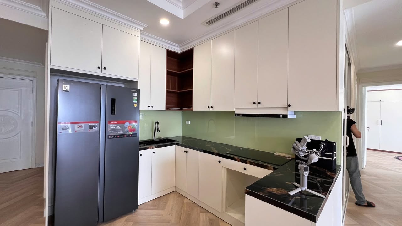 Căn hộ cao cấp 3PN Royal City 114m² - Đón ánh sáng tự nhiên tuyệt vời!