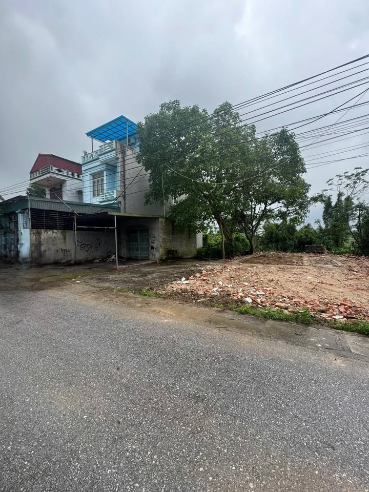 Đất nền Quảng Phú, Thanh Hóa 260m² giá 2.6 tỷ - Mặt tiền rộng, view sông thoáng mát!