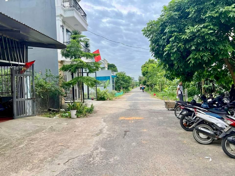 Đất nền Vành Đai Quân Khu 2 - 110m² giá 2.5 tỷ - Cơ hội đầu tư tuyệt vời!