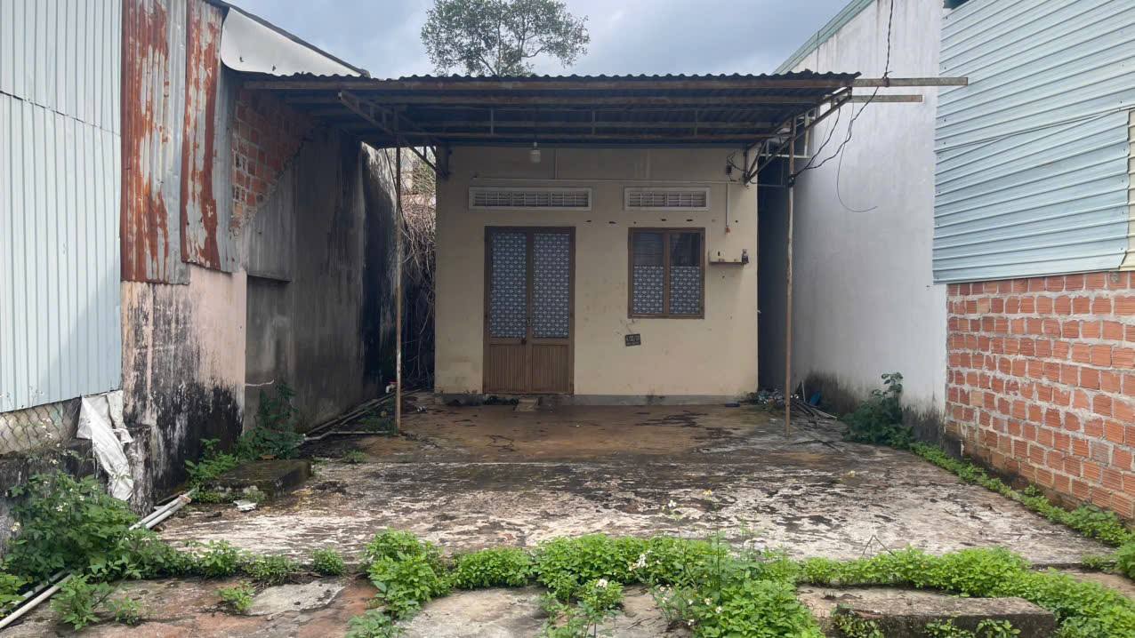 Nhà cấp 4 Hẻm 04 Đặng Trần Côn, Pleiku 143m² chỉ 1 tỷ - Sổ đỏ chính chủ!