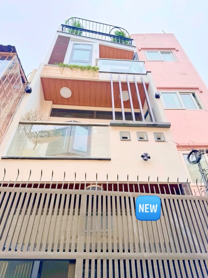 Nhà phố Bùi Đình Túy Bình Thạnh 25m² giá 5.75 tỷ - Hẻm xe hơi, full nội thất sang trọng!