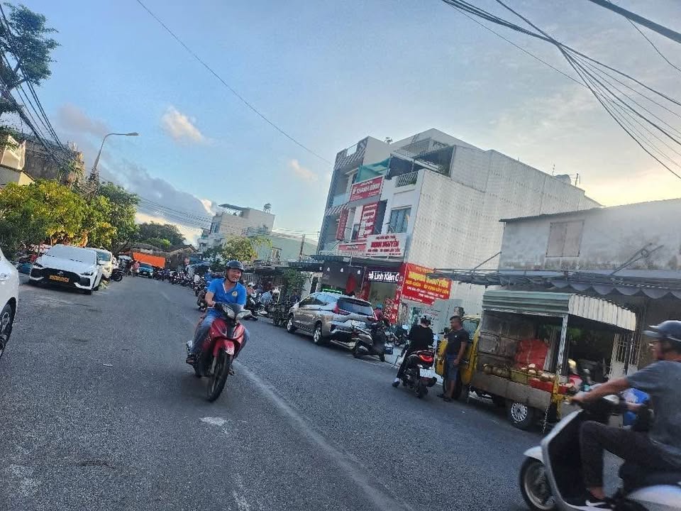 Nhà mặt phố Lê Tấn Trung, Sơn Trà 55m² giá 7.5 tỷ - Đầu tư lý tưởng gần biển!