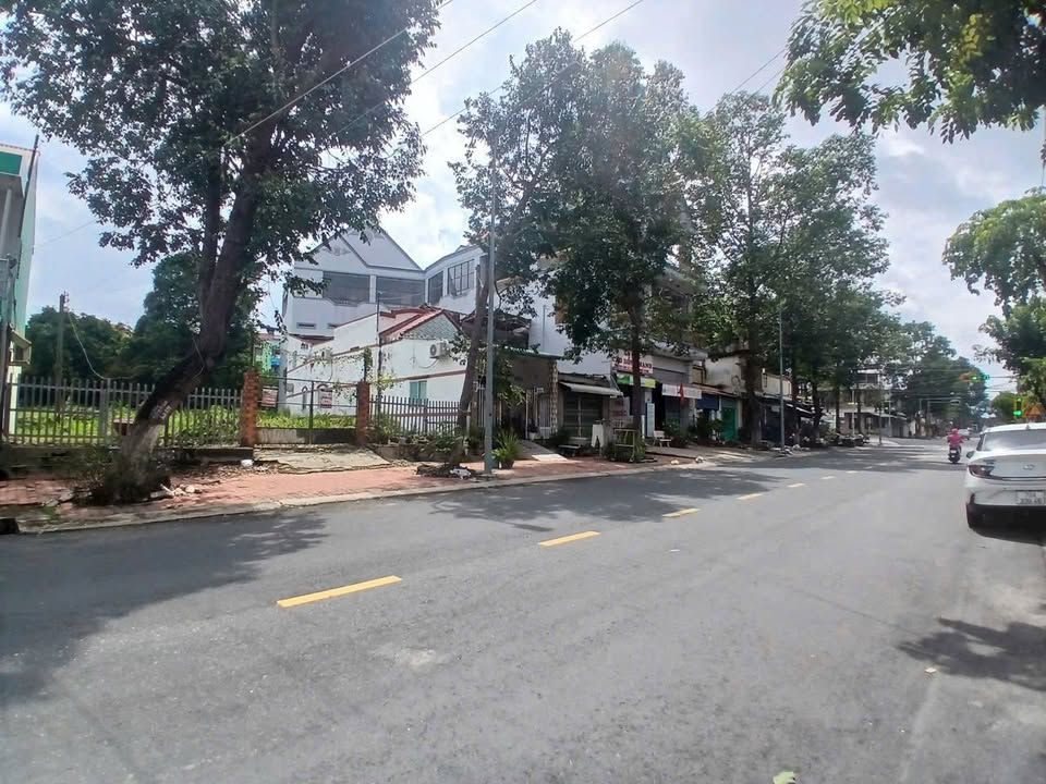 Bán đất mặt tiền Trần Hưng Đạo, Tân Ninh, 3000m² giá 56 tỷ - Cơ hội đầu tư hiếm có!