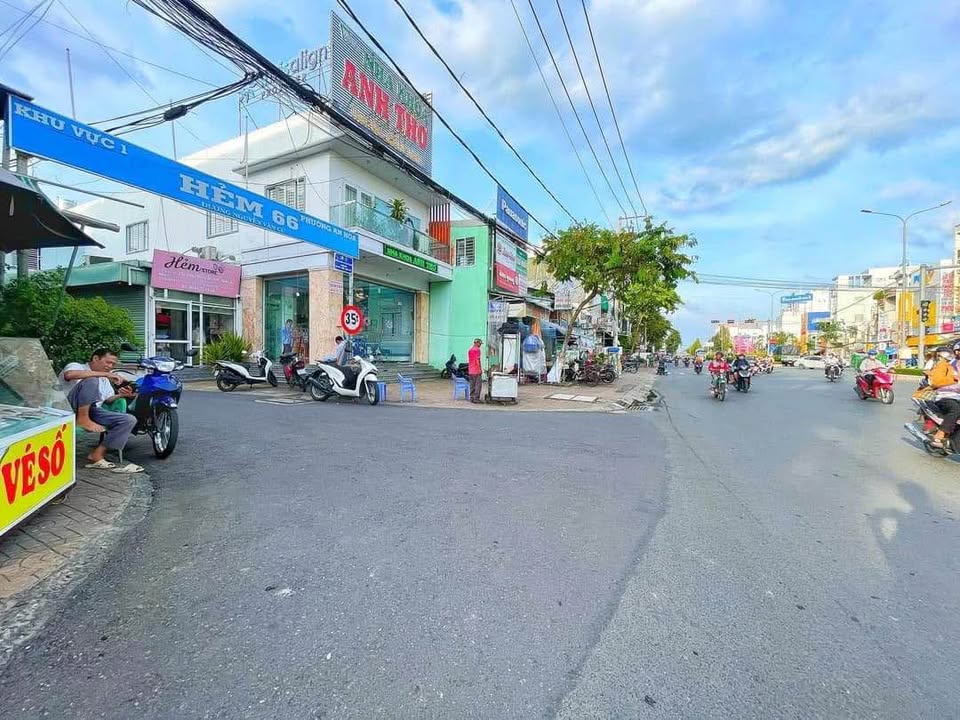 Nhà cấp 4 hẻm 66 Nguyễn Văn Cừ 76m² giá 3.4 tỷ - Đầu tư sinh lời hoặc ở ngay!