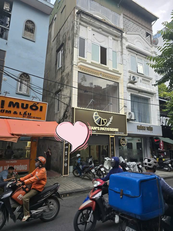 Nhà mặt phố Chùa Bộc 60m² giá 50 triệu - Phù hợp kinh doanh đa dạng!