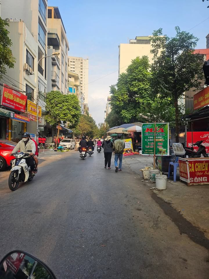 Bán gấp nhà 6 tầng mặt chợ Ngô Thì Nhậm, Hà Đông, 48m² - Kinh doanh đỉnh cao!