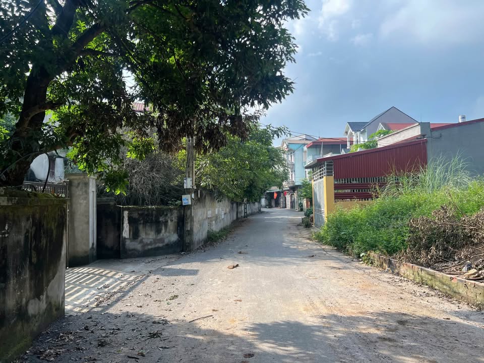 Đất chính chủ Vân Phú 108m² giá 2.7 tỷ - Tặng nhà cấp 4 trên đất!