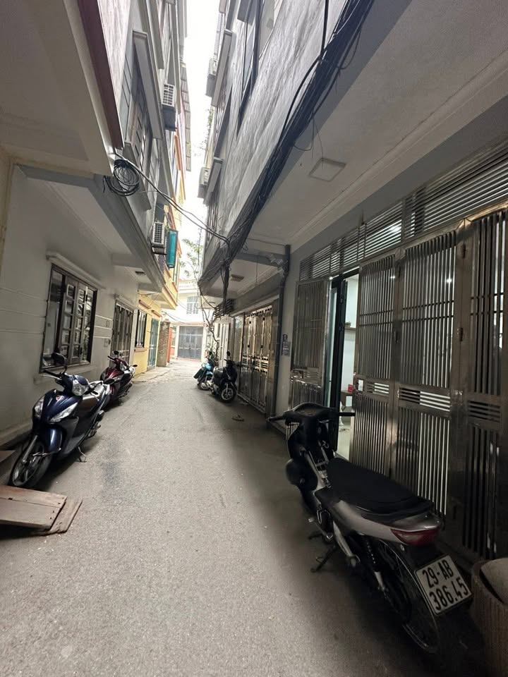 Nhà nguyên căn cho thuê tại ngõ 7 Phố Lụa Vạn Phúc, Hà Đông 40m² - Nhận nhà ngay!