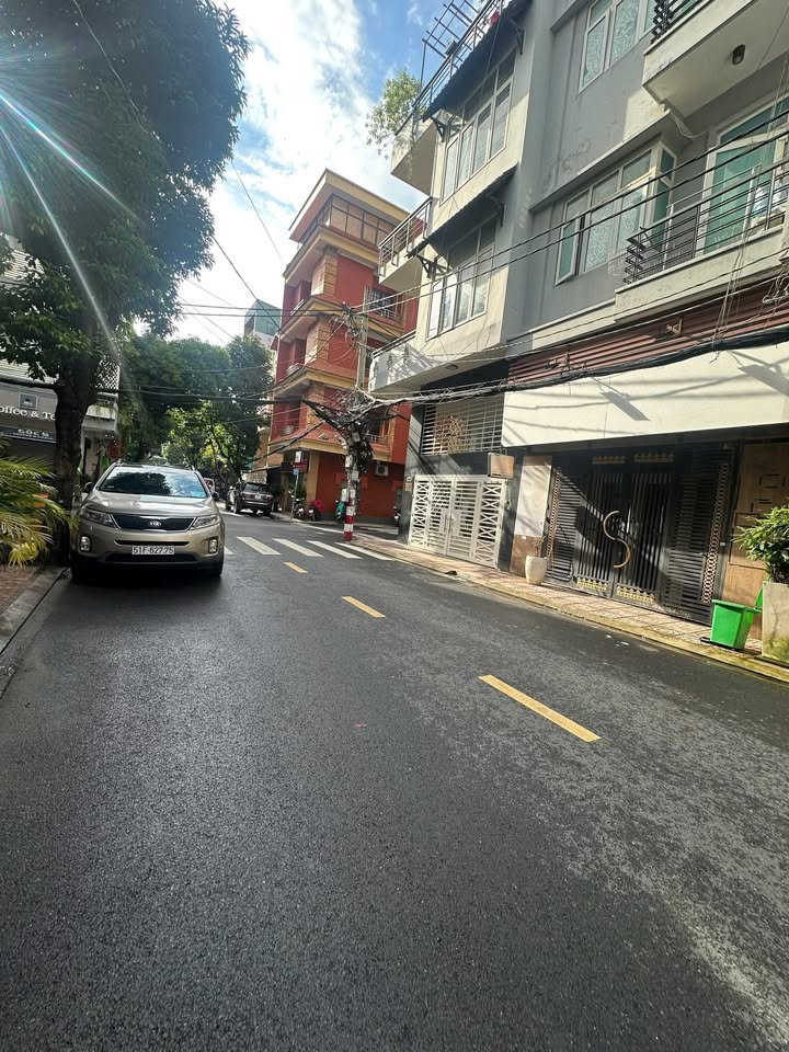 Nhà phố Cộng Hòa Tân Bình 80m² giá thỏa thuận - Vị trí trung tâm sầm uất!