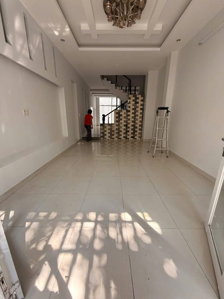 Nhà mặt tiền đường Tân Quy Đông, Quận 7, 72m² giá 25 triệu - Thích hợp mở văn phòng, spa, nail