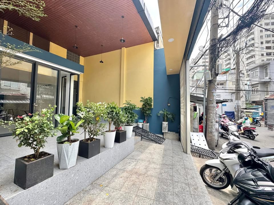 Cho thuê mặt bằng góc ngã 4 Ngô Tất Tố - Phạm Viết Chánh 100m² - Vị trí kinh doanh đắc địa!