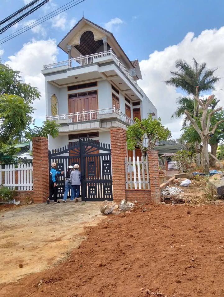 Townhouse tại Ea Kar 450m² giá 3 tỷ - Vị trí đắc địa, tiện ích xung quanh