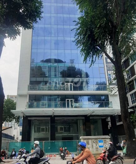 Cho thuê nguyên căn góc 2 mặt tiền Nguyễn Thị Minh Khai Quận 1 - Diện tích 800m², giá 220 triệu/tháng!