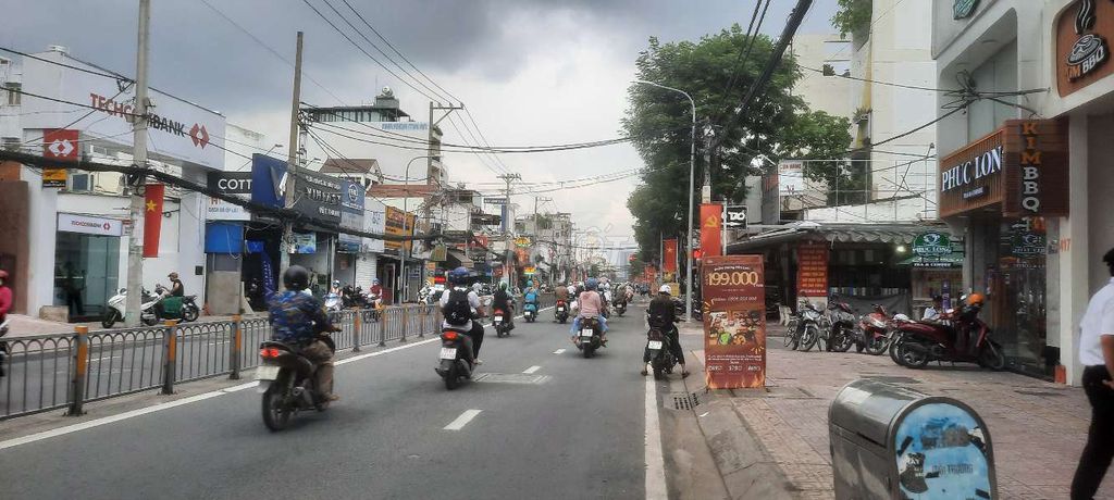 Cho Thuê Nhà Mặt Tiền Đường Nguyễn Thị Thập, Quận 7 - Diện tích 135m², Giá 55 triệu