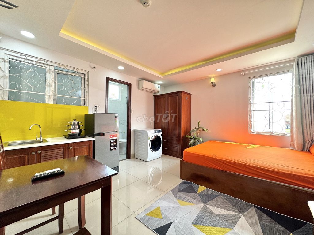 Phòng cao cấp 30m² tại 595 Cách Mạng Tháng 8, Quận 10 - Full nội thất sang trọng!