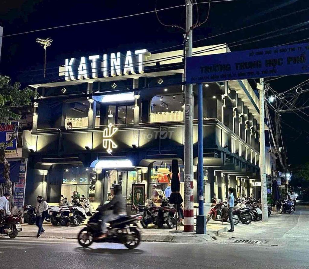 Nhà góc 2 mặt tiền Đinh Bộ Lĩnh, Bình Thạnh 180m² giá 75 triệu - Cơ hội kinh doanh tuyệt vời!