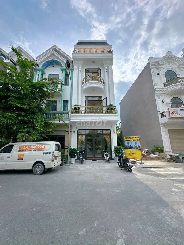 Nhà phố KDC The Sun City, An Phú, 70m² giá 5.8 tỷ - Full nội thất sang trọng!