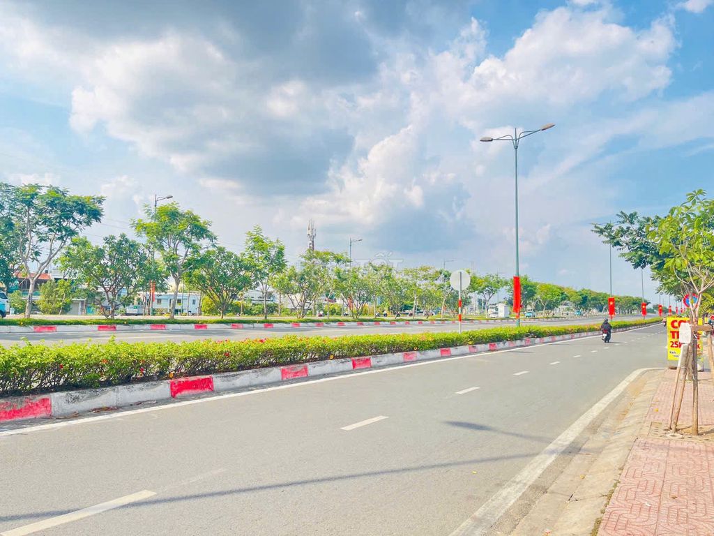 Đất đẹp đường 8m Phạm Văn Đồng 60m² giá 5.7 tỷ - Sổ hồng riêng công chứng ngay!