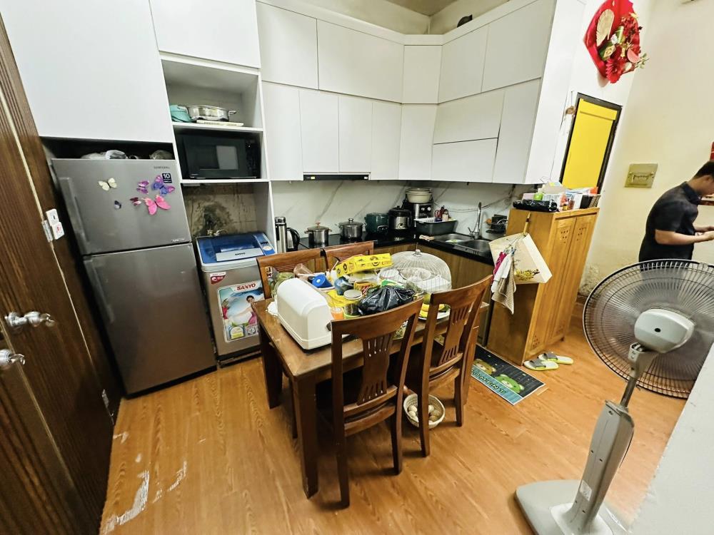 Bán căn hộ 2 ngủ 70m² tại Nguyễn Phong Sắc - Lô góc, giá 5.8 tỷ, vào ở ngay!