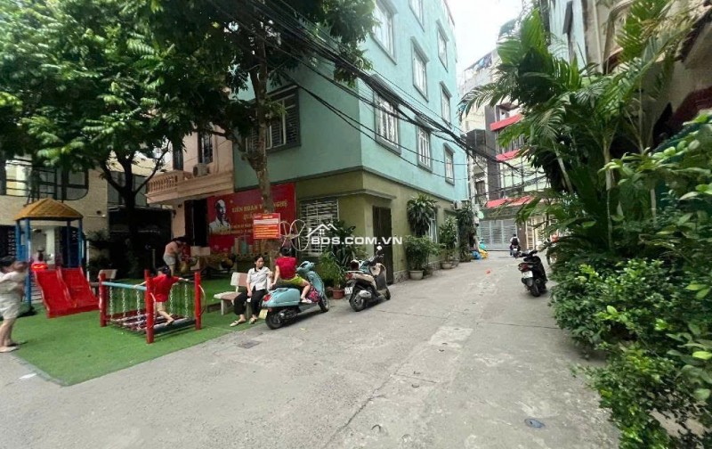 Nhà riêng phường Khương Trung 83m² x 3 tầng, giá cực rẻ cho nhà đầu tư xây CCMN, CHDV