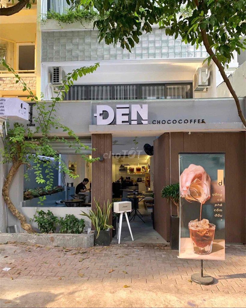 Cho Thuê Mặt Bằng Cafe Lý Văn Phức Quận 1 - Giá 23 triệu, Setup Đẹp Sẵn Sàng Kinh Doanh!