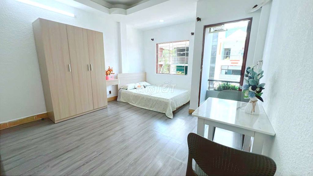 Căn hộ 1 phòng ngủ ban công quận 4 giá 6.8 triệu - Sẵn sàng vào ở ngay!
