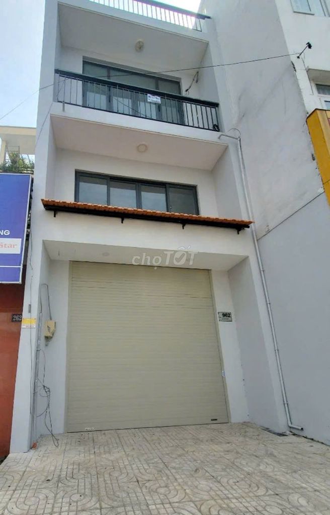 Nhà mặt tiền 14A Đồng Nai, P.2, Q.Tân Bình 80m² giá 18 triệu - Phù hợp cho nhiều loại hình kinh doanh!