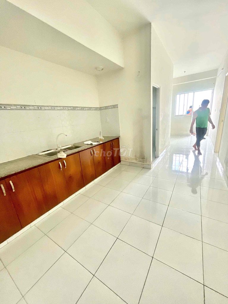 Căn hộ chung cư Lê Thành, đường Hồ Văn Long, 38m² chỉ 3.8 triệu - Nhà giao ngay!