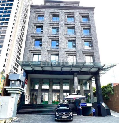 Cho thuê mặt tiền đường Cao Thắng, Quận 3, diện tích 1200m², vị trí đắc địa!