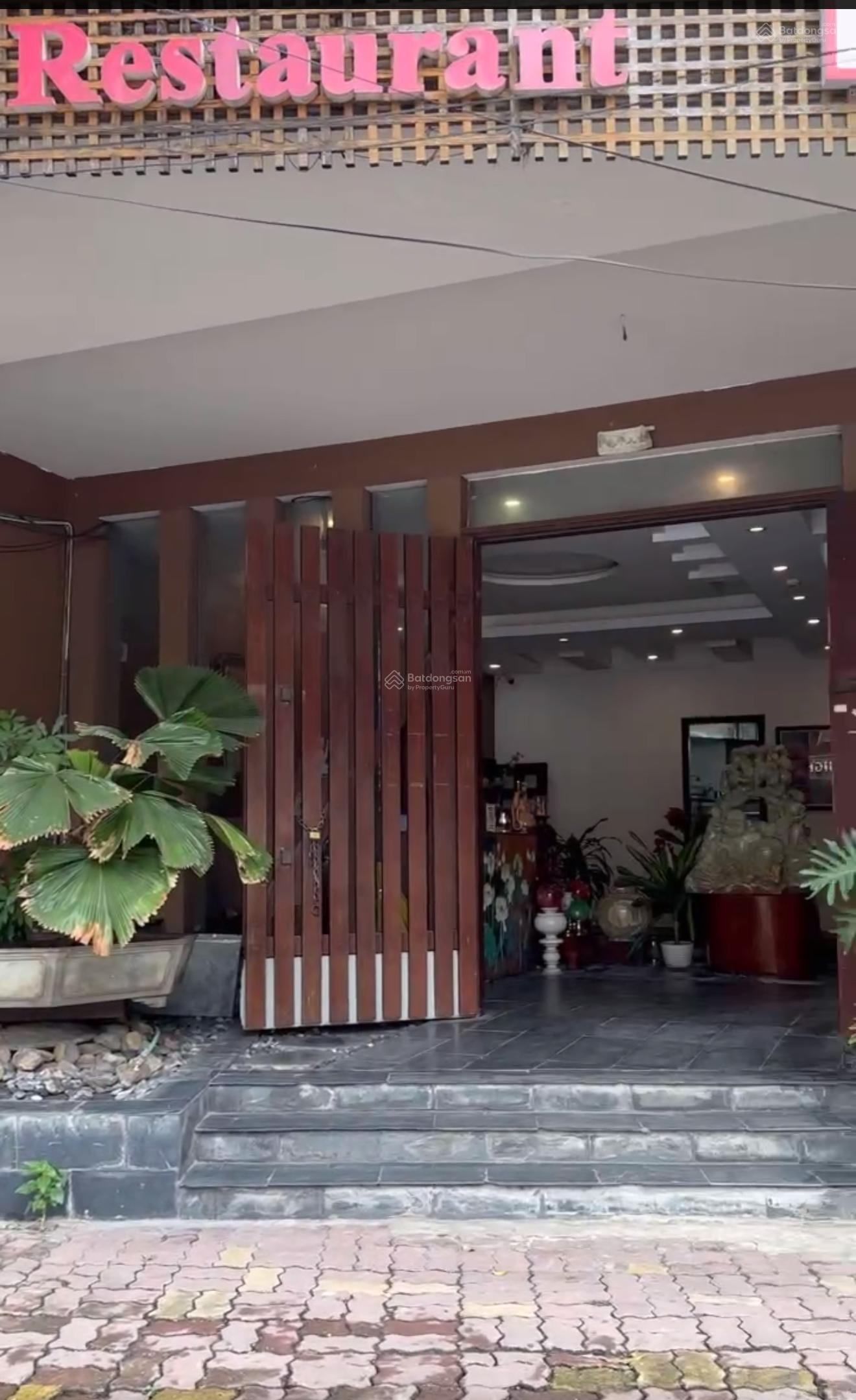 Cho thuê Nhà mặt phố 152 Đường Láng, 150m² - Không gian lý tưởng cho kinh doanh!