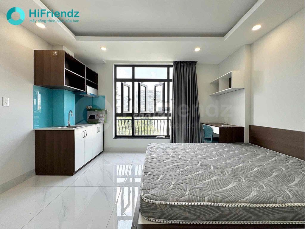 Studio cho thuê tại Lạc Long Quân, Tân Bình 28m² giá 5.3 triệu - Không gian sống tiện nghi!