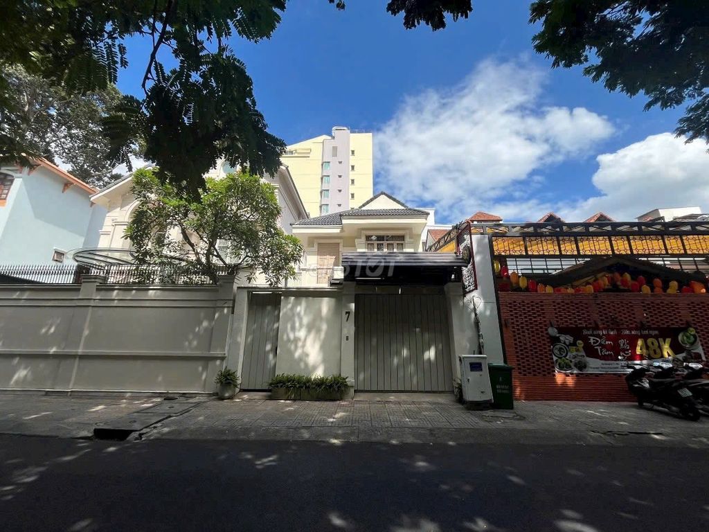 Biệt thự Mặt Tiền Tú Xương, Quận 3, Diện tích 336m² - Cơ hội đầu tư hấp dẫn!