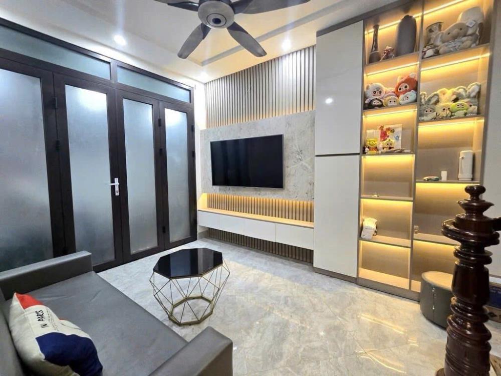 Nhà lô góc 30m² Hàng Bột Đống Đa - Đầy đủ công năng, ở ngay!