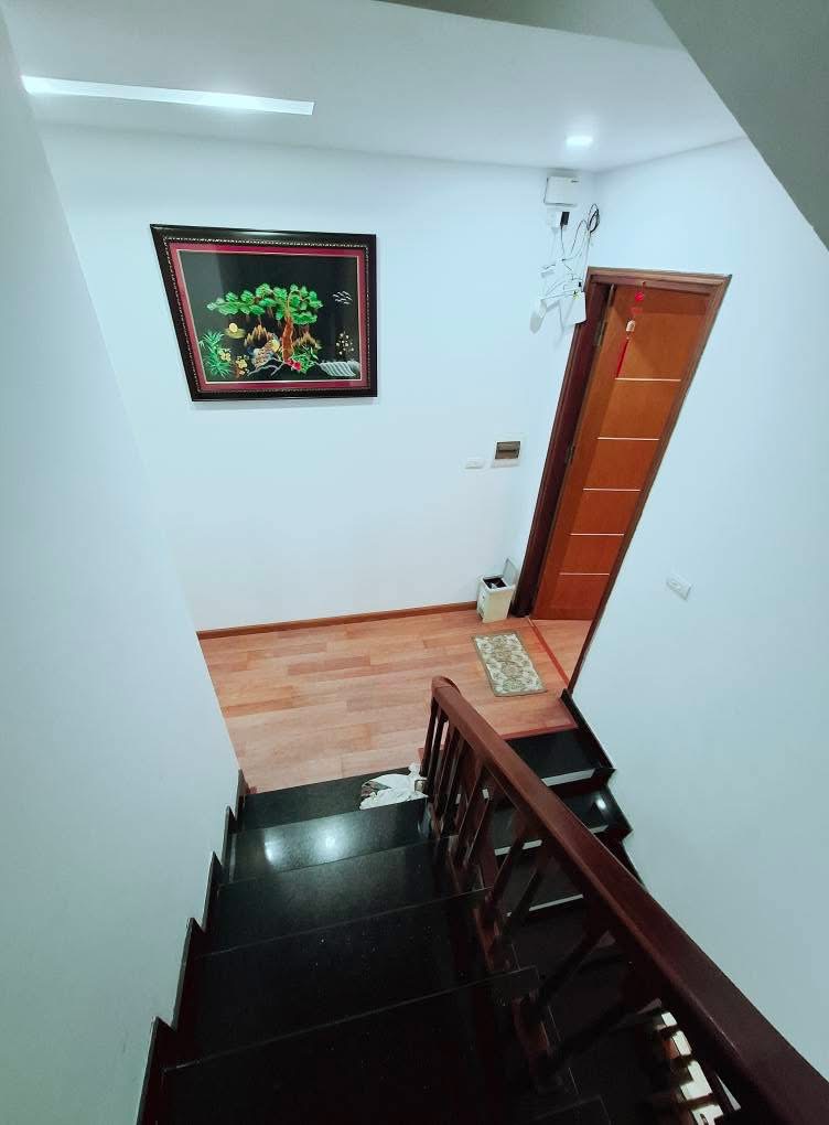 Nhà phố La Khê 44m² giá 13.2 tỷ - Đầu tư sinh lời vững chắc!