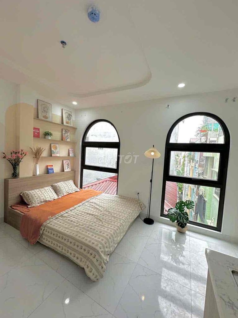Căn hộ Cầu Nguyễn Tri Phương Q5 25m² giá 5 triệu - Full nội thất, sáng thoáng!