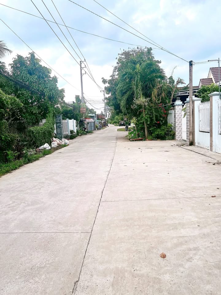 Đất mặt tiền hẻm Sân Bia, Phú Tân, Bến Tre 184m² - Khu vực nhà giàu, giá tốt!