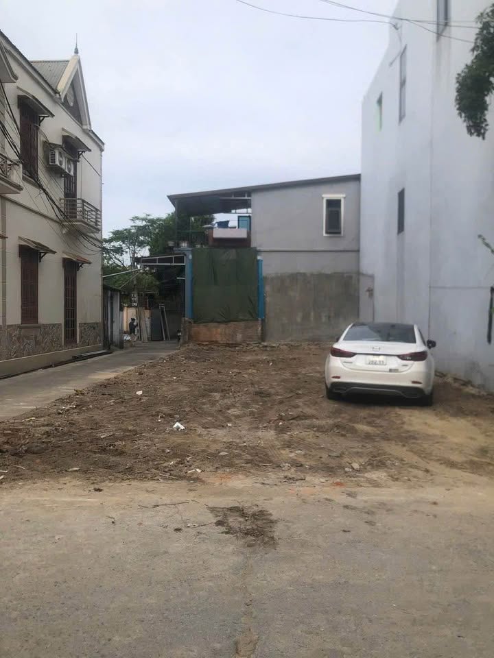 Đất nền góc 2 mặt tiền phường Thành Vinh 165m² giá 10.89 tỷ - Vị trí đắc địa, đầy đủ tiện ích!