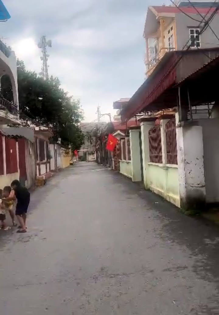 Đất thổ cư Phượng Mao 116m² giá 2 tỷ - Sổ đỏ chính chủ, ô tô vào tận nơi!