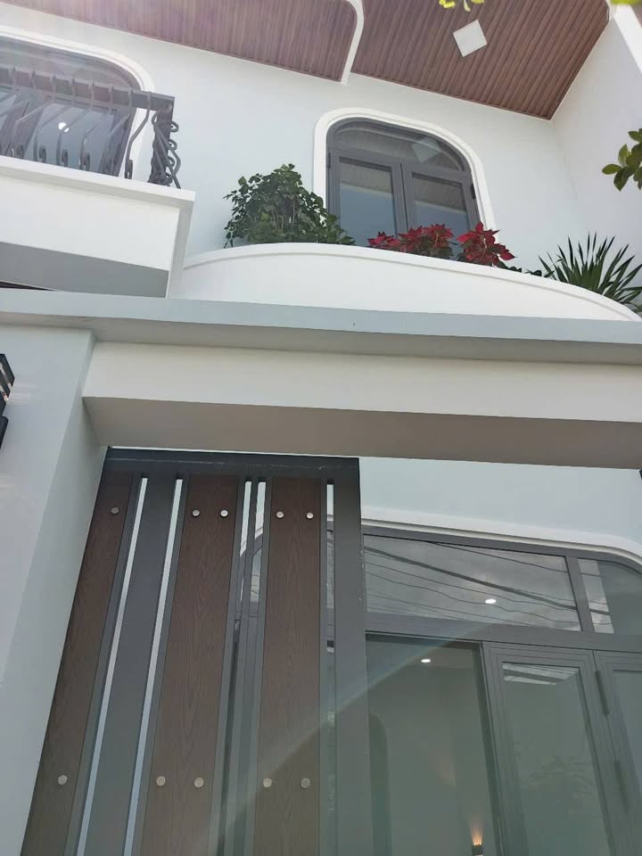 Nhà đẹp Phú Thủy, Phan Thiết 98m² giá 1.95 tỷ - Sẵn sàng vào ở ngay!