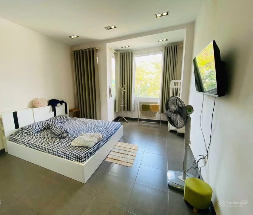 Nhà cho thuê nguyên căn Tân Phú 64m² giá 24 triệu - Kinh doanh sầm uất!