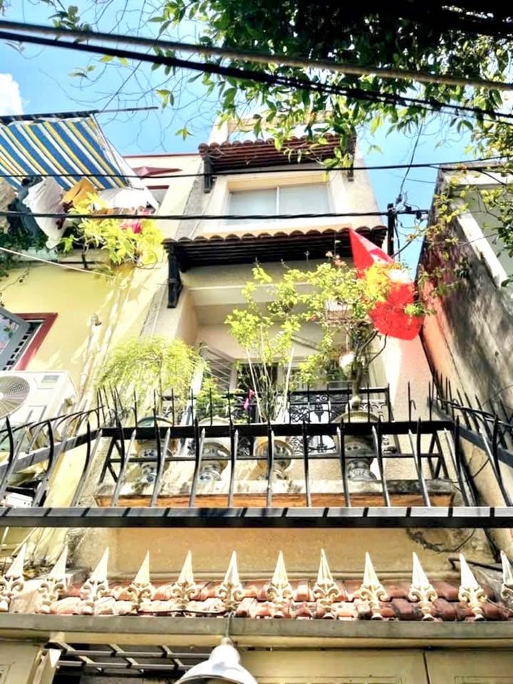 Nhà đẹp 3 tầng tại Hai Bà Trưng, Quận 1 - Chỉ 5.5 tỷ - Khu an ninh yên tĩnh