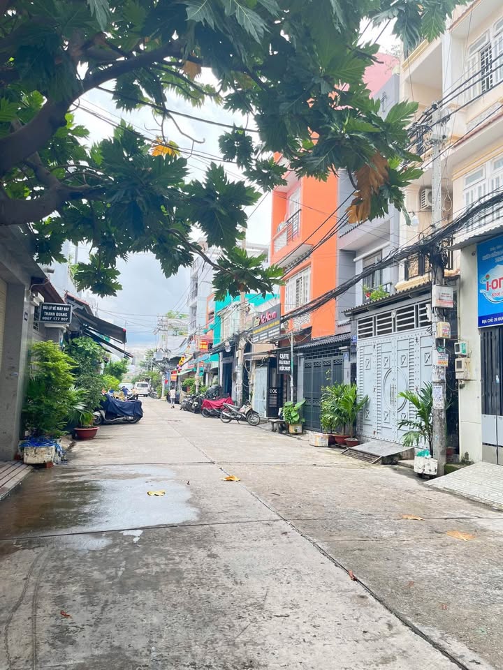 Nhà mặt tiền chợ Bình Long, Bình Tân 84m² giá 8 tỷ - Đầu tư sinh lời hấp dẫn!