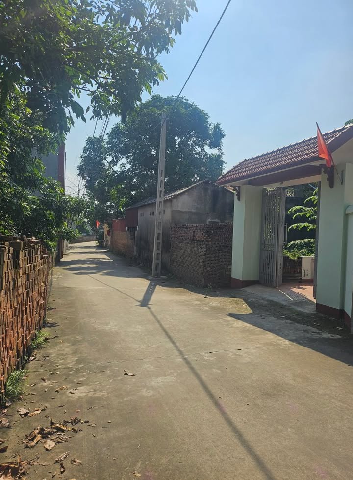 Đất nền Yên Lư, Bắc Giang 120m² giá 2 tỷ - Vị trí đẹp, cơ hội đầu tư!