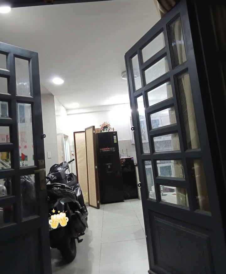 Nhà phố quận 7 hẻm Lê Văn Lương 30m² giá 1.9 tỷ - Sẵn sàng vào ở ngay!