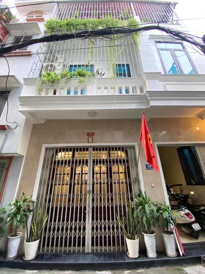 Nhà riêng 3 tầng mặt tiền 6,3m Ngô Thì Nhậm, Hà Đông - Giá 10 tỷ có thương lượng!