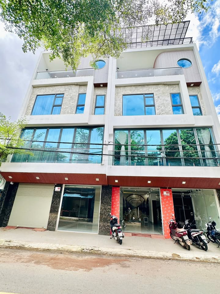 Toà nhà 4 tầng mặt tiền kinh doanh Tô Hiệu, Buôn Ma Thuột 63m² giá 7.5 tỷ - Đầu tư sinh lời ngay!